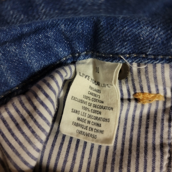 American Eagle Shorts - Picture 3 of 5